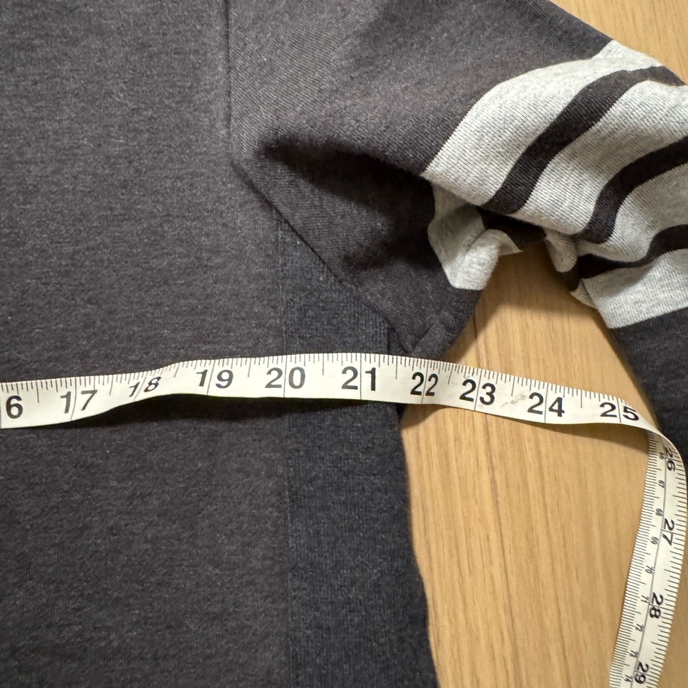 Vintage 2000’s Four striped Sleeve Thome Browne Charcoal Crewneck Sweatshirt - Picture 7 of 8